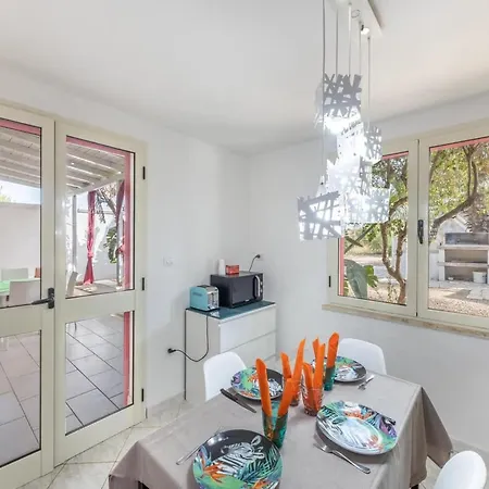 Seaside Modern For 8