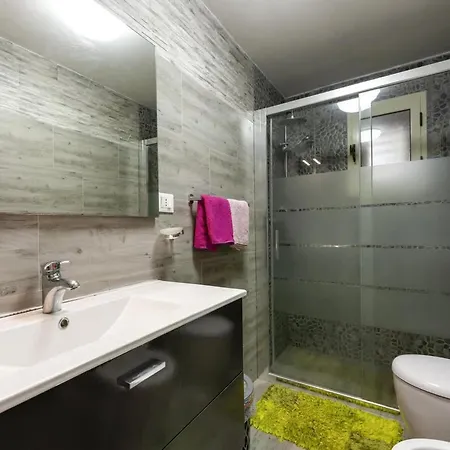 Seaside Modern For 8 *