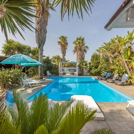 Villa Seaside Modern For 8 *