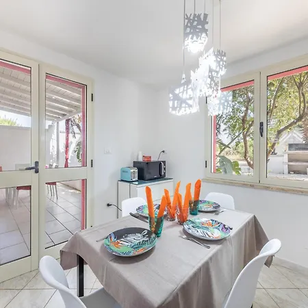 Seaside Modern For 8 Villa Gallipolli