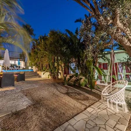 Villa Seaside Modern For 8