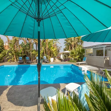Villa Seaside Modern For 8